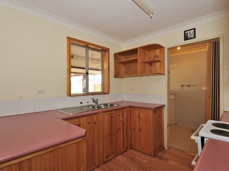 39 Madden Way, Parmelia WA 6167