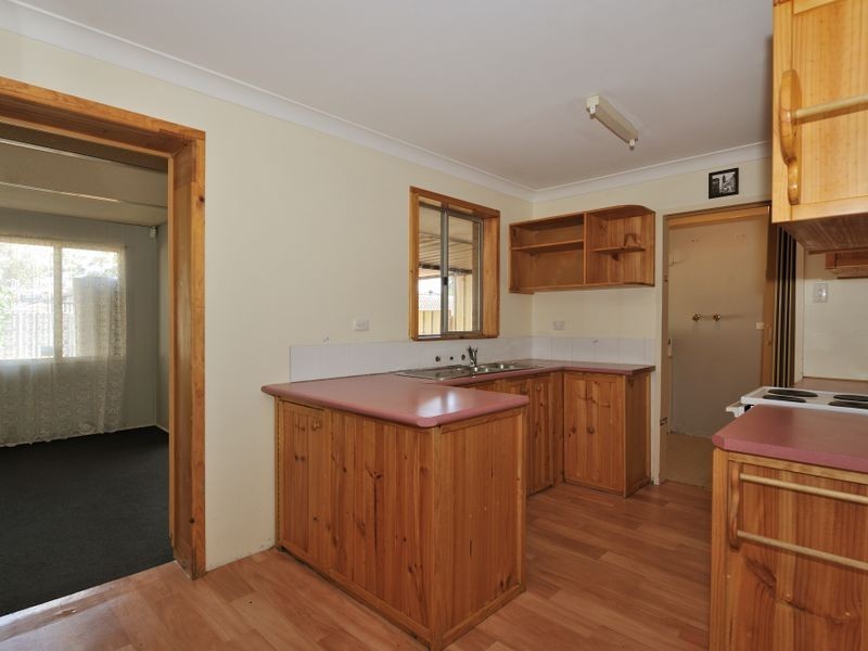 39 Madden Way, Parmelia WA 6167