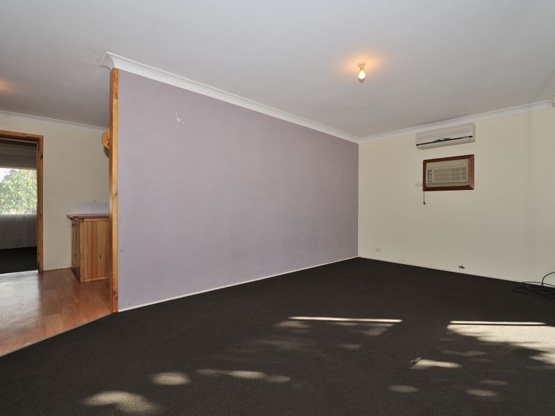 39 Madden Way, Parmelia WA 6167