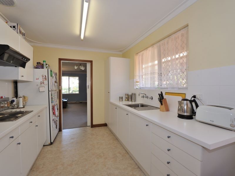 13 Mulligan Way, Orelia WA 6167