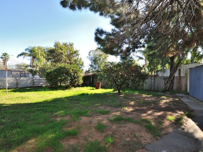 13 Mulligan Way, Orelia WA 6167