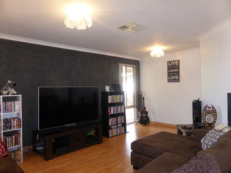 5 Selwyn Rise, Greenfields WA 6210