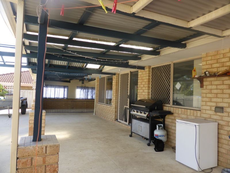 5 Selwyn Rise, Greenfields WA 6210