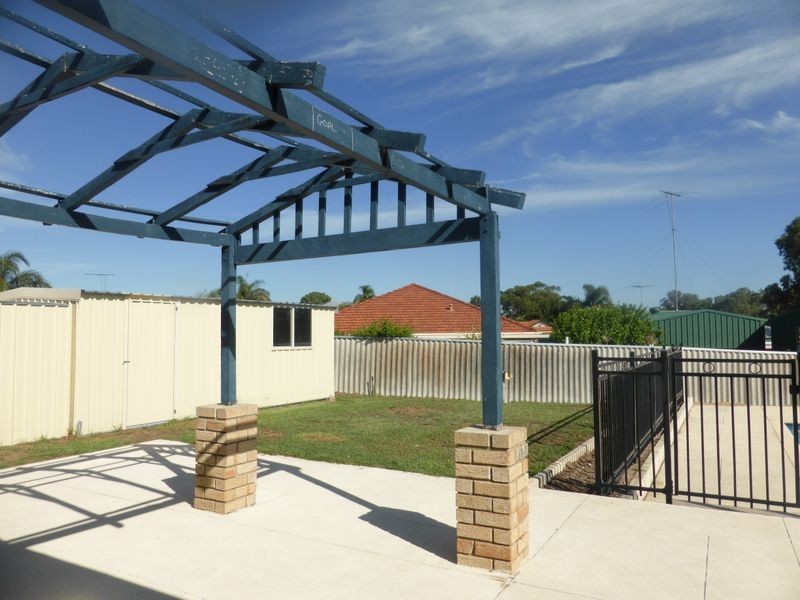 5 Selwyn Rise, Greenfields WA 6210