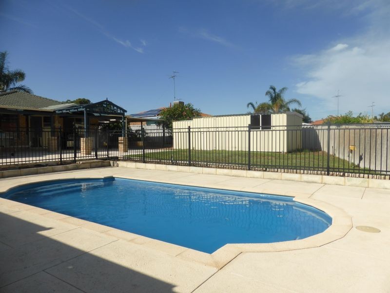 5 Selwyn Rise, Greenfields WA 6210