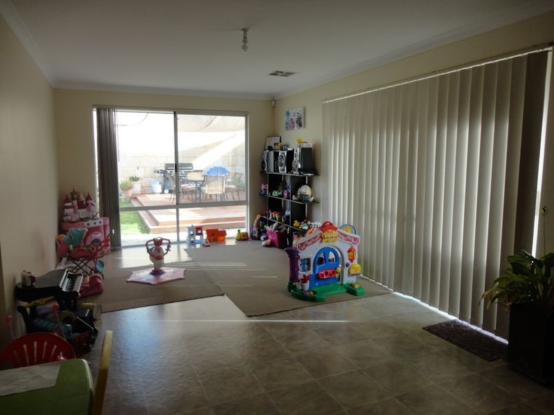 4 Eton Court, Parmelia WA 6167