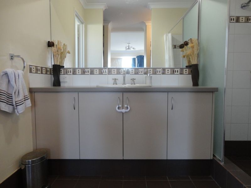 4 Eton Court, Parmelia WA 6167