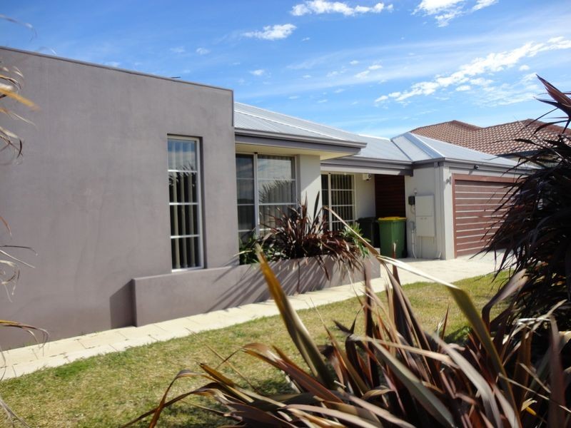 4 Eton Court, Parmelia WA 6167