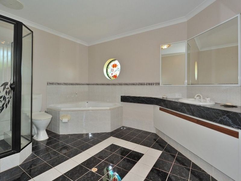 15 Doherty Heights, Parmelia WA 6167