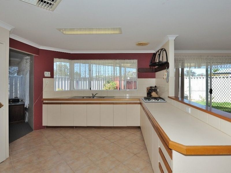 15 Doherty Heights, Parmelia WA 6167