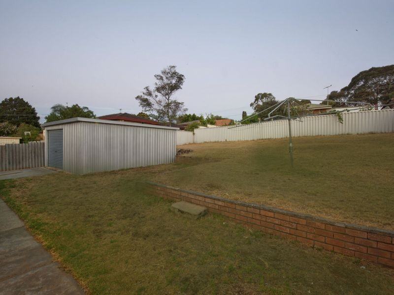 3 Canham Way, Orelia WA 6167
