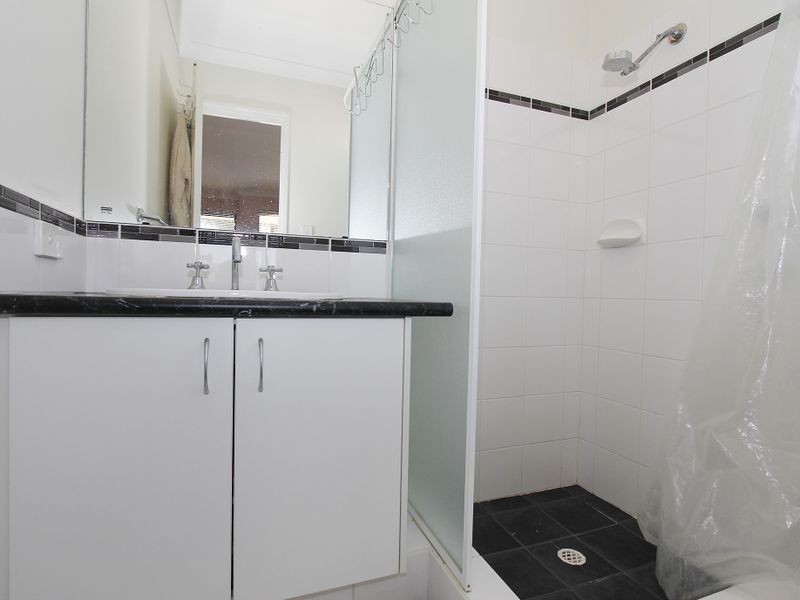 8 Wincanton Chase, Leda WA 6170