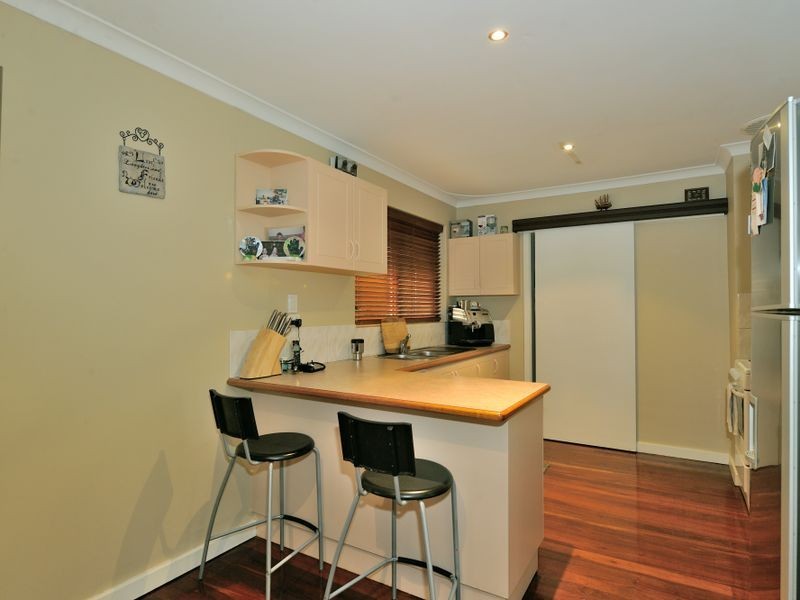 11 Pudney Place, Orelia WA 6167