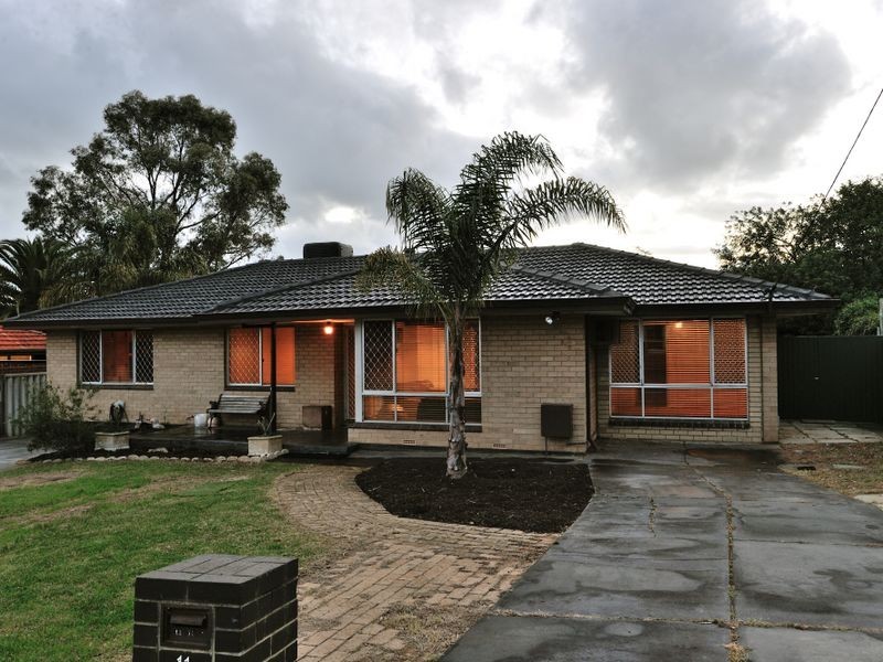 11 Pudney Place, Orelia WA 6167