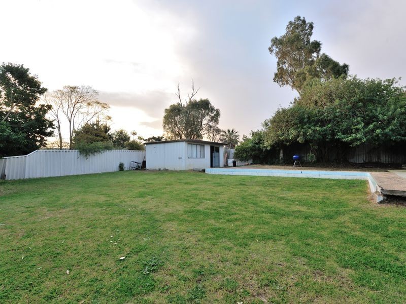 11 Pudney Place, Orelia WA 6167