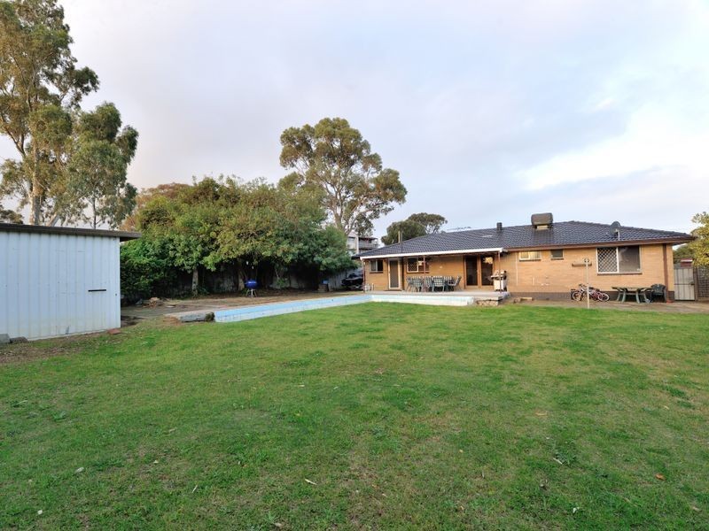 11 Pudney Place, Orelia WA 6167
