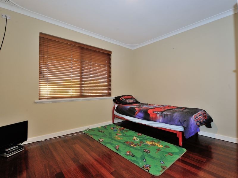 11 Pudney Place, Orelia WA 6167