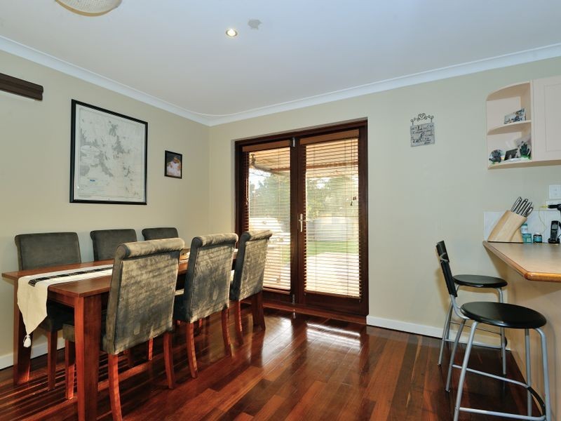 11 Pudney Place, Orelia WA 6167