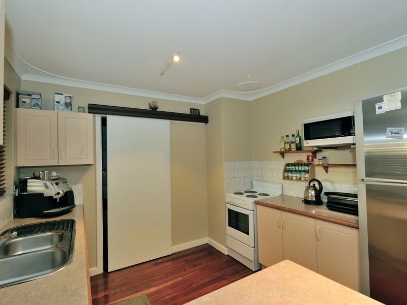 11 Pudney Place, Orelia WA 6167