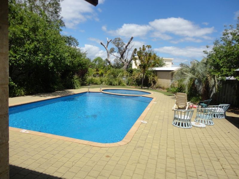 7/2 Pengilly Road, Orelia WA 6167