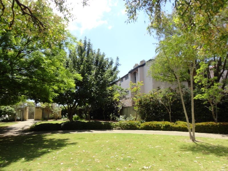 7/2 Pengilly Road, Orelia WA 6167