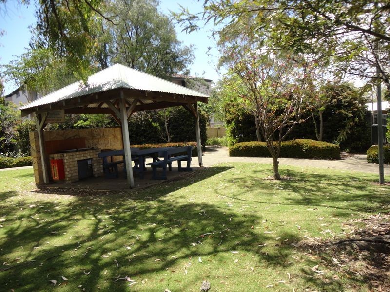 7/2 Pengilly Road, Orelia WA 6167