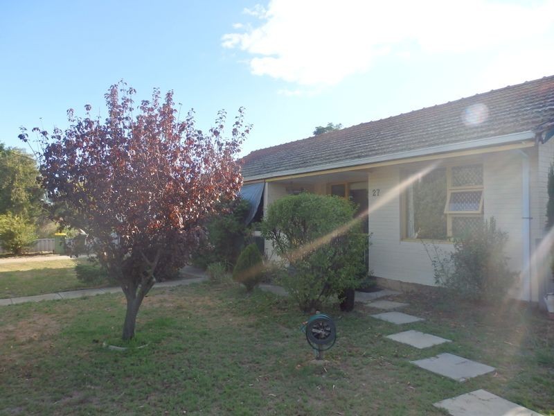 27 Cowcher Way West, Medina WA 6167