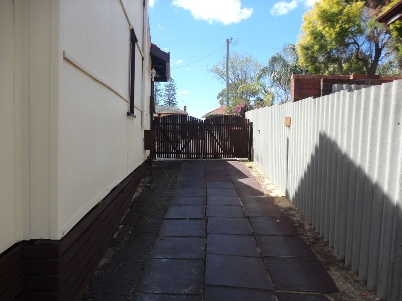 16 Crabtree Way, Medina WA 6167