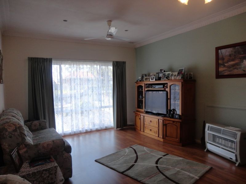 16 Crabtree Way, Medina WA 6167