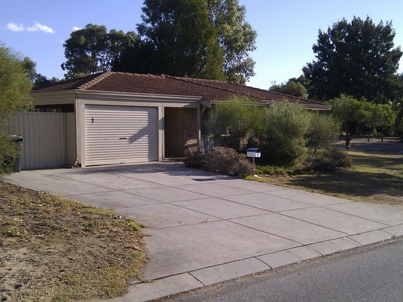 2 Riley Place, Leda WA 6170