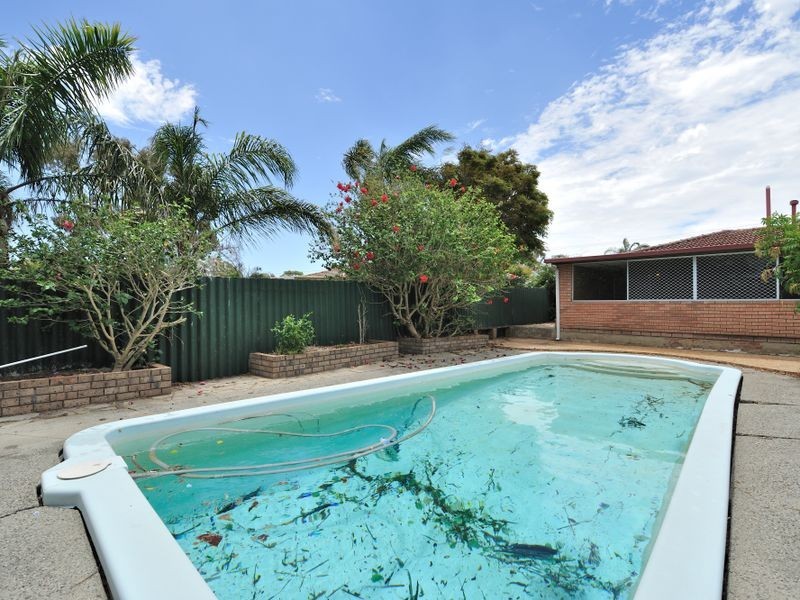 17 Farmer Way, Parmelia WA 6167