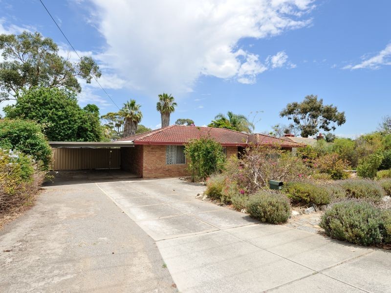 17 Farmer Way, Parmelia WA 6167