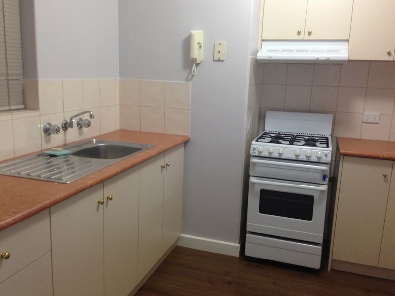 9/24 Morrit Way, Parmelia WA 6167