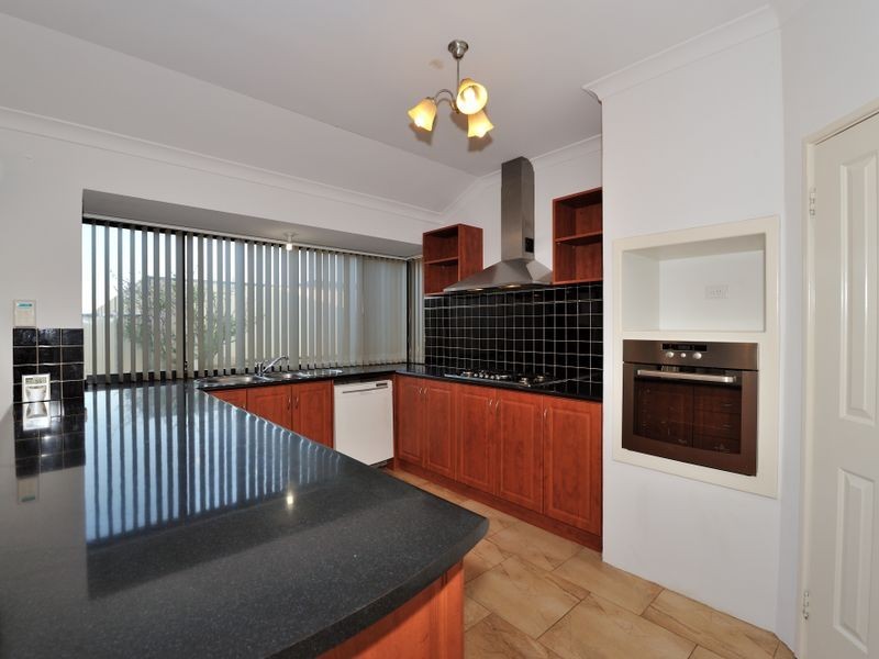 4 McCallum Parkway, Bertram WA 6167