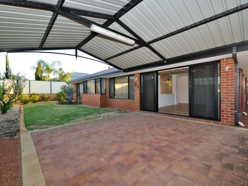 4 McCallum Parkway, Bertram WA 6167
