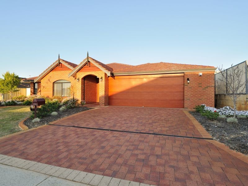 4 McCallum Parkway, Bertram WA 6167
