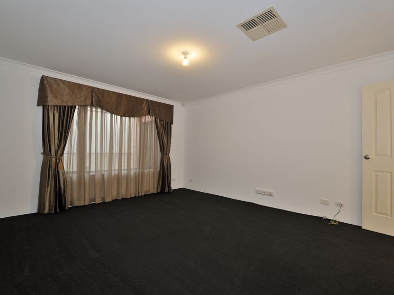 4 McCallum Parkway, Bertram WA 6167