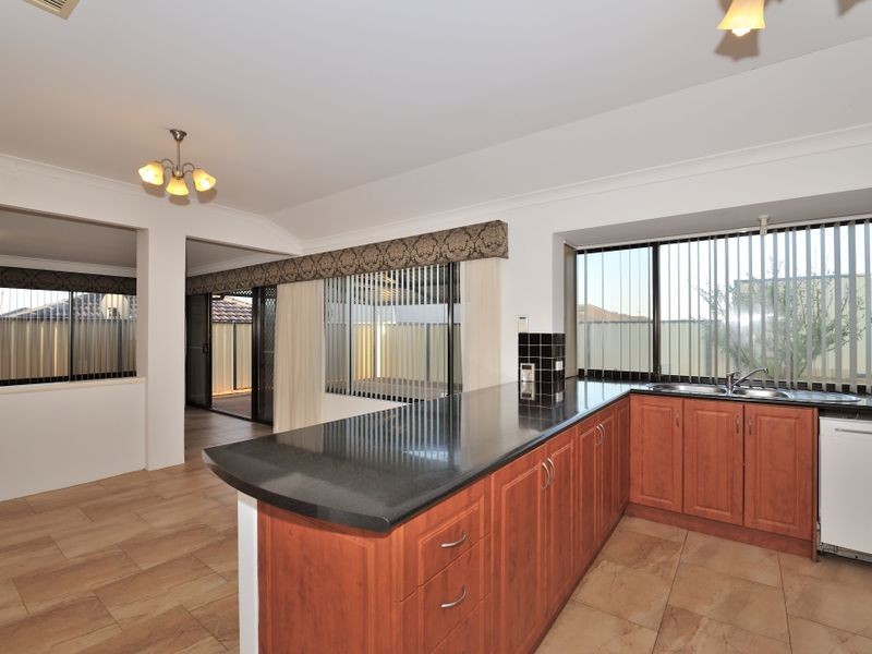 4 McCallum Parkway, Bertram WA 6167