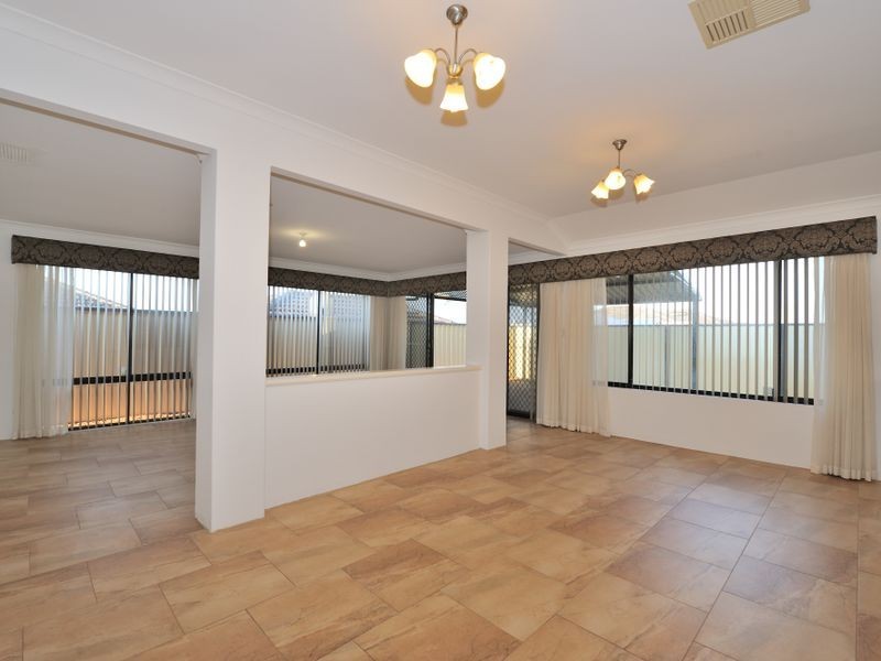 4 McCallum Parkway, Bertram WA 6167