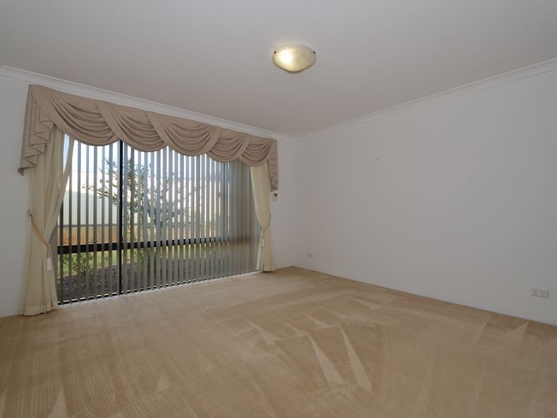 4 McCallum Parkway, Bertram WA 6167