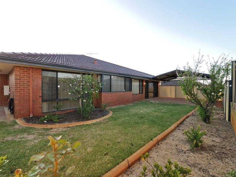 4 McCallum Parkway, Bertram WA 6167