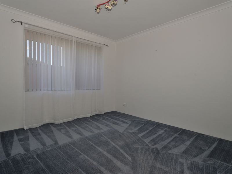 4 McCallum Parkway, Bertram WA 6167