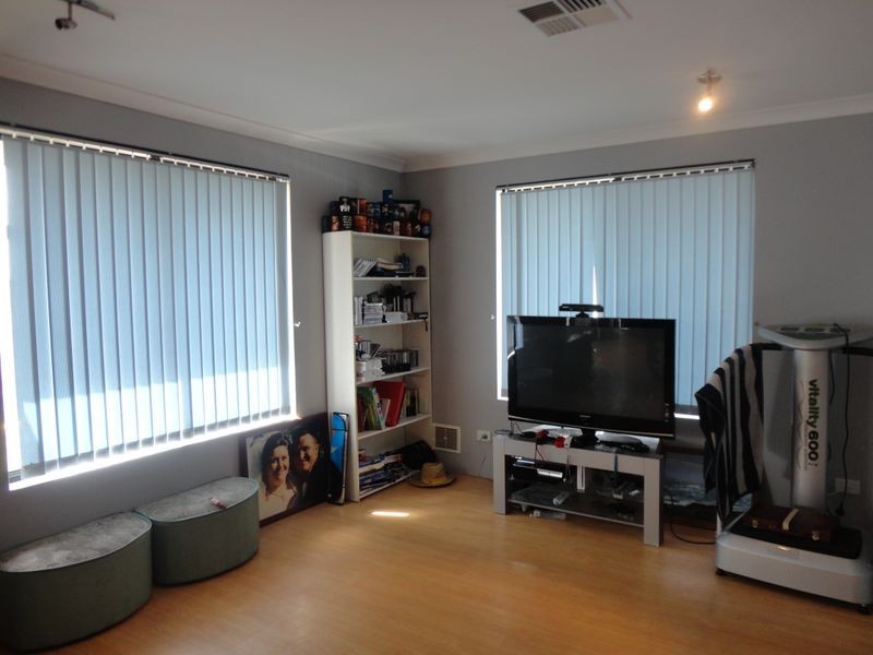 38 Rutherford Square, Orelia WA 6167