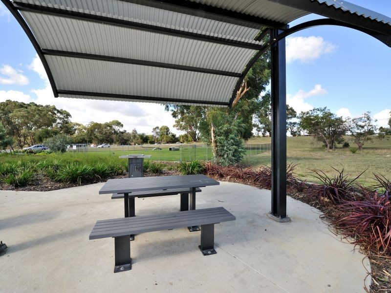 7 Maycock Place, Orelia WA 6167