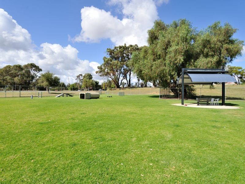 7 Maycock Place, Orelia WA 6167