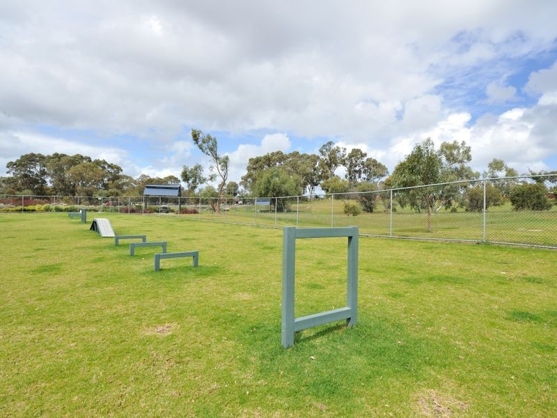 7 Maycock Place, Orelia WA 6167