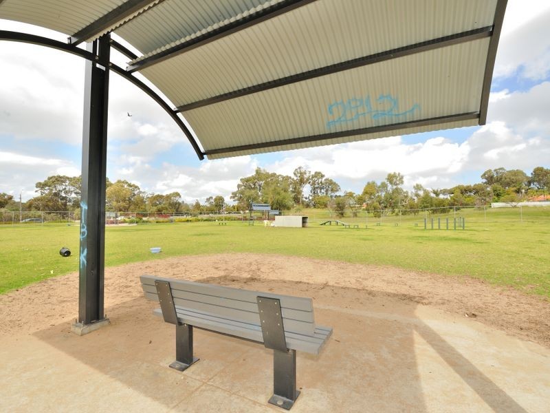 7 Maycock Place, Orelia WA 6167