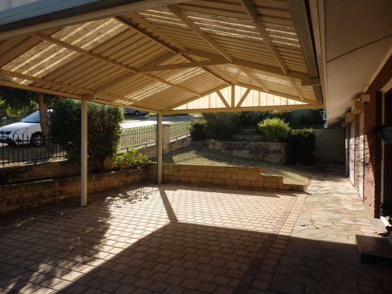 2 Jacques Place, Orelia WA 6167