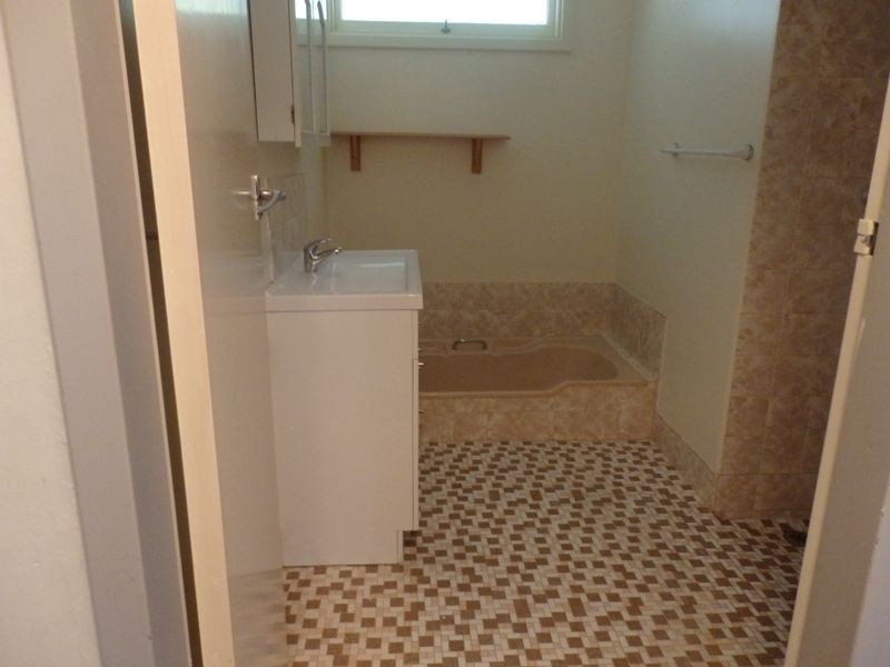 2 Jacques Place, Orelia WA 6167