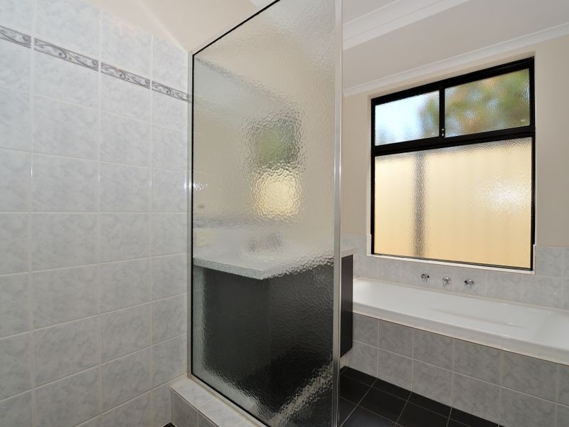 90 Centennial Ave, Bertram WA 6167